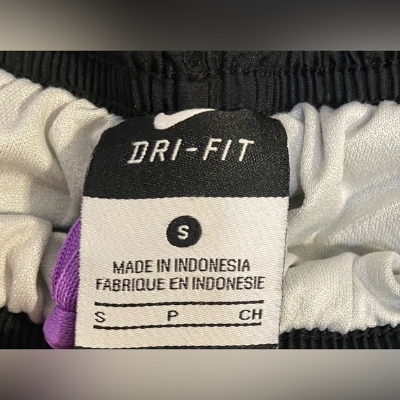 Women's NIKE Dri Fit Running Shorts Lined Elastic Waist Drawstring Sz S Comfort - Picture 2 of 3